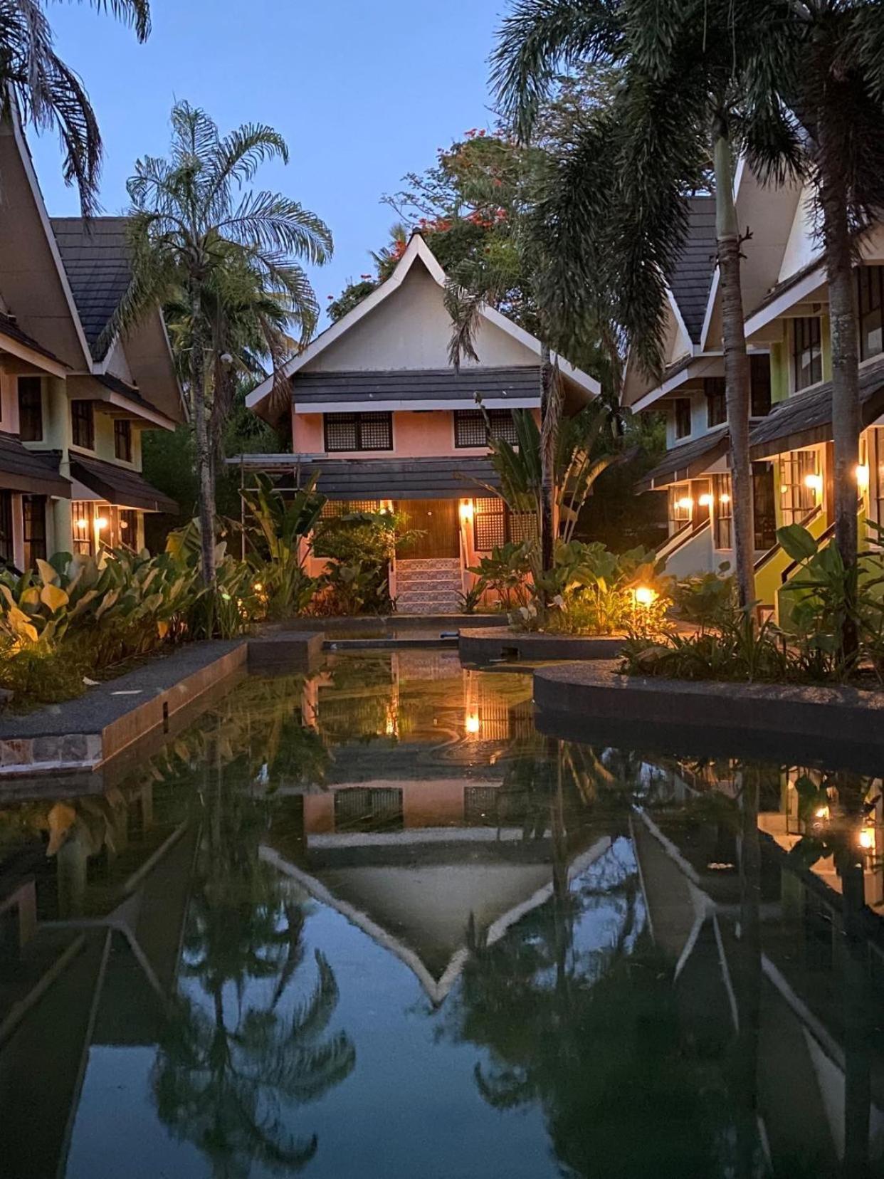 Lido Shores Resort Sariaya Екстериор снимка